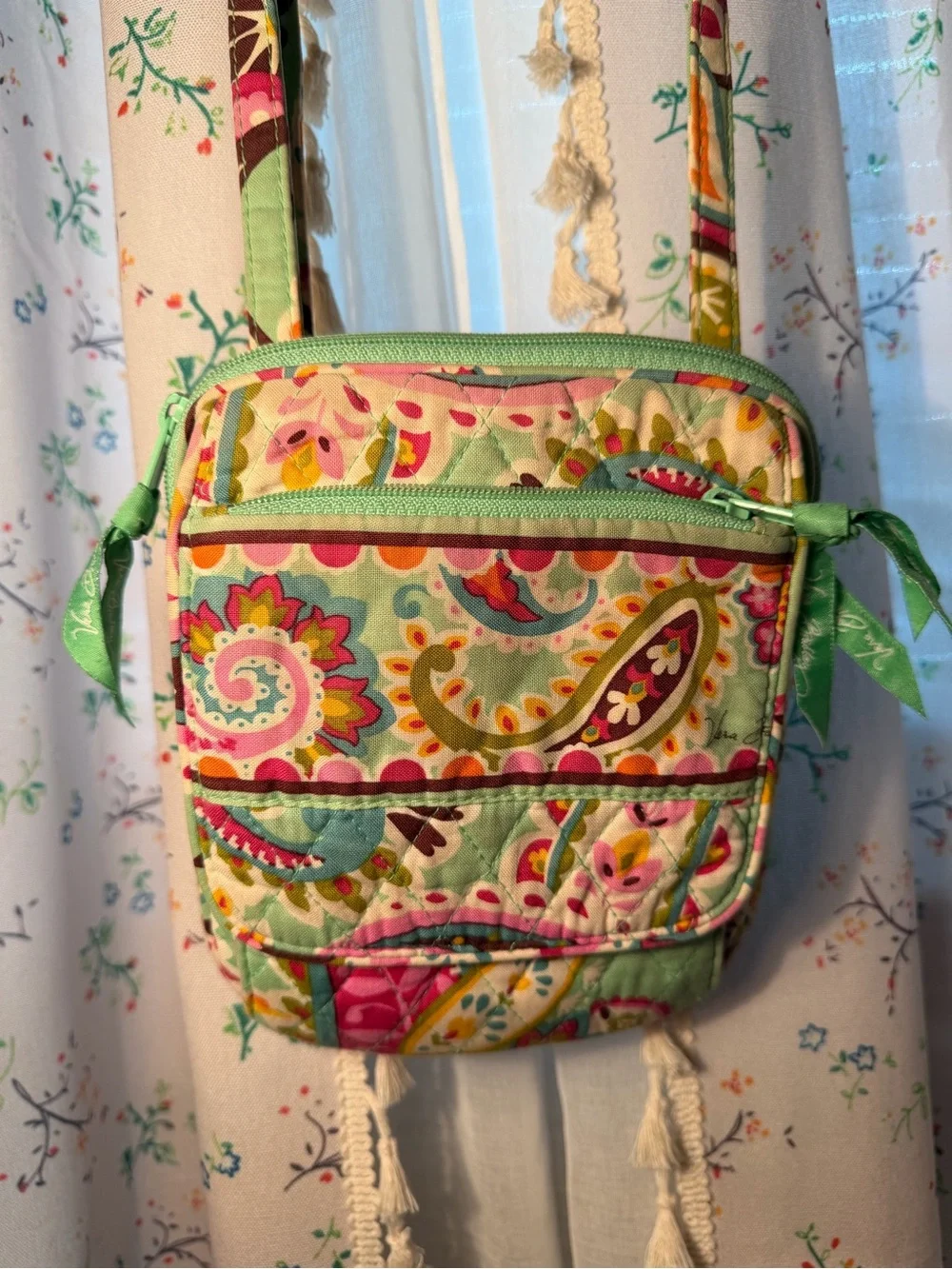 Vera Bradley compact paisley